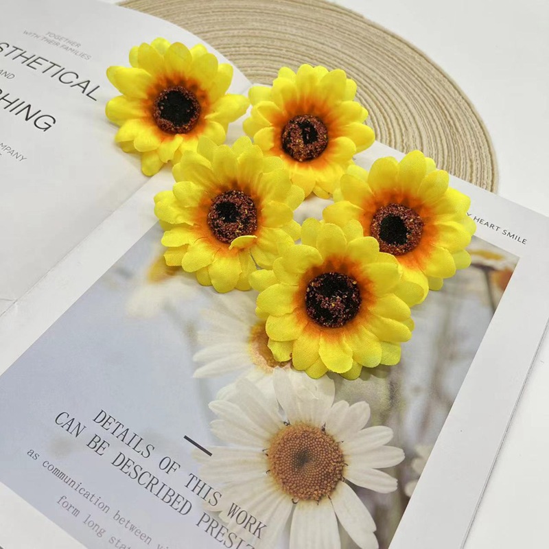 Fábrica directa artificial flor artificial Flor de seda hecha a mano material DIY 7cm pequeño girasol cabeza de flor