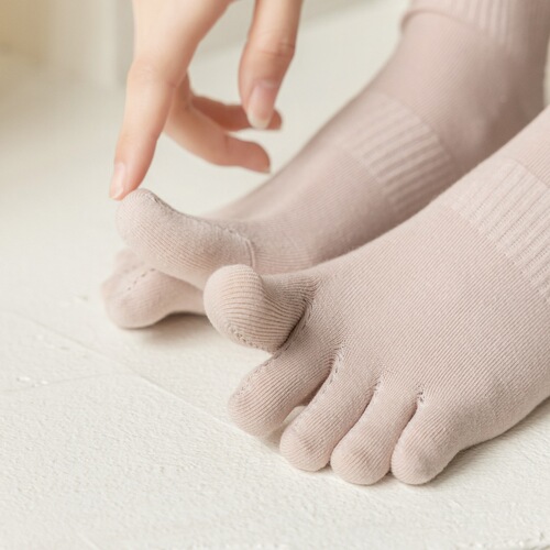 Five-finger socks, women's mid-calf socks, spring and autumn 100-cotton sports students' anti-odor athlete's foot split toe socks new product recommendations