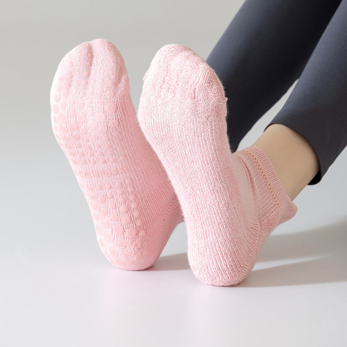 Fall/Winter Thickened Yoga Socks, Professional Non-Slip Cotton Mid-Calf Socks for Women – Perfect for Pilates, Fitness, and Workout Activities