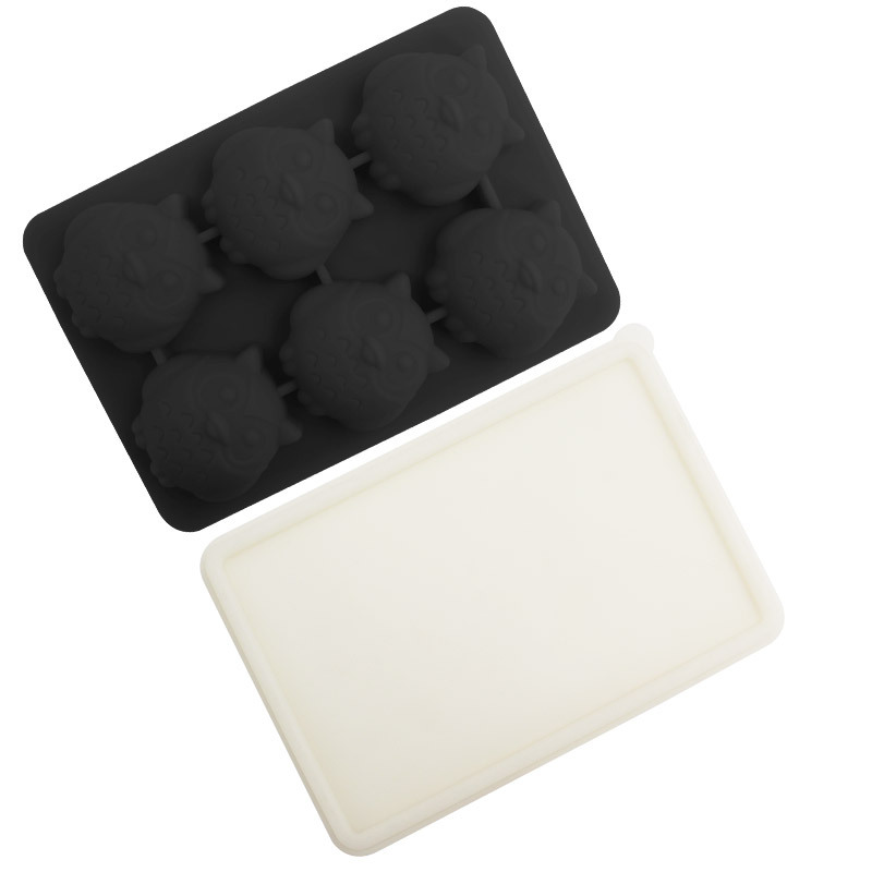 Whisky transfronterizo de dibujos animados rejilla de hielo de silicona molde de hielo con tapa molde de hielo para hockey sobre hielo caja de almacenamiento de hielo para el hogar en stock