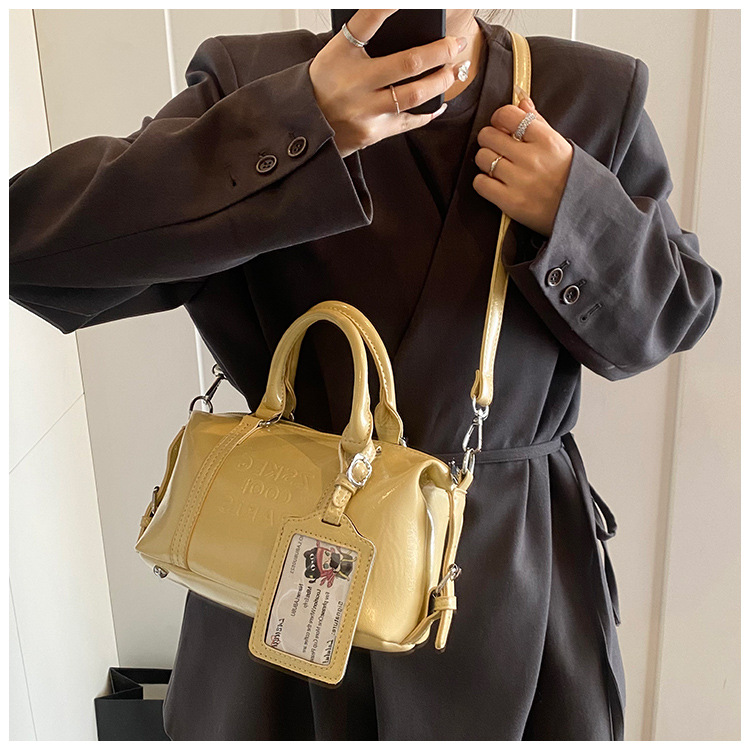 Korean version hand-held bowling bag for women 2025 new retro niche commuting pillow bag versatile single-shoulder crossbody bag undefined