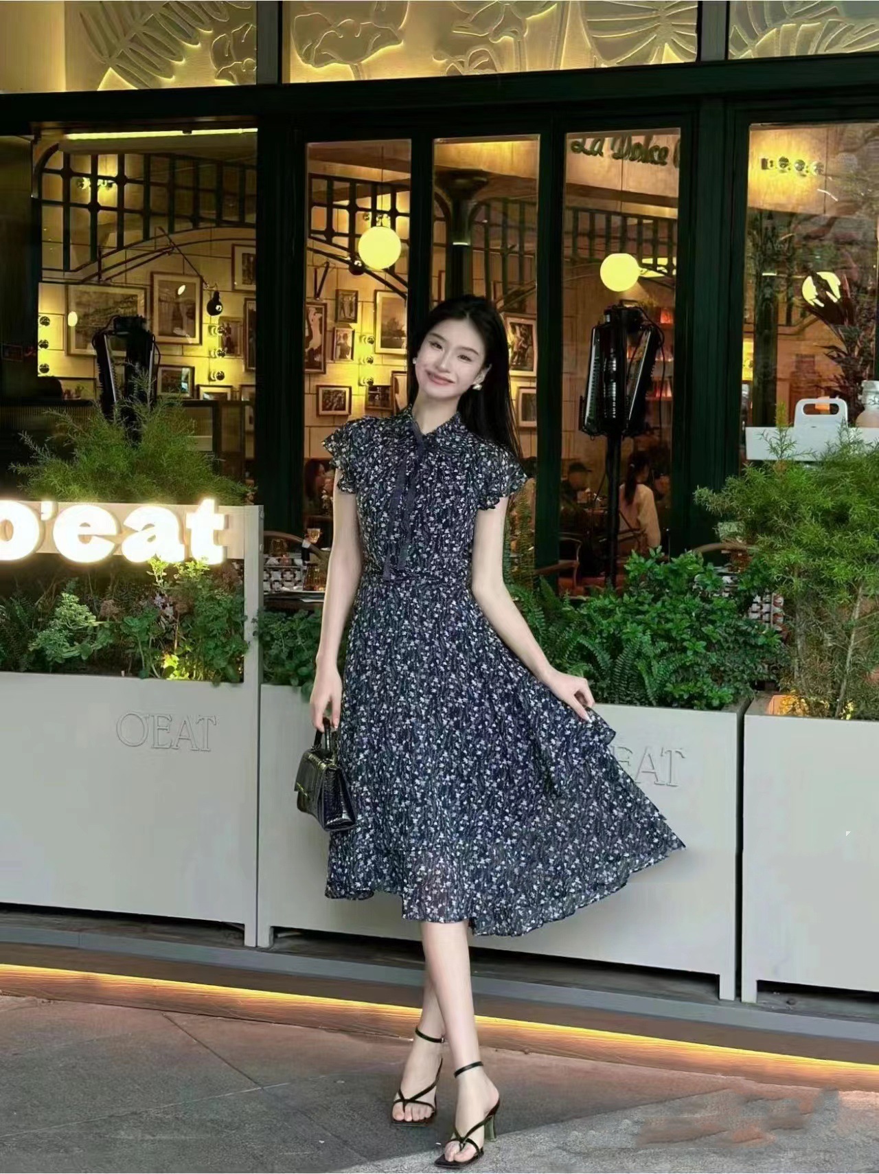 Váy liền thắt eo tay ngắn họa tiết hoa vỡ phong cách ngọt ngào — Màu xanh hải quân-hoa vỡ chi tiết 6