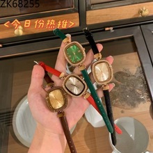 新款水钻小INS女士手表腕表女指针石英针扣休闲简单小表盘手表