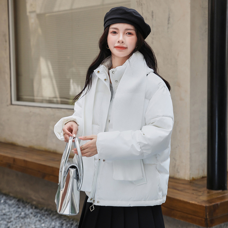 Al por mayor ropa de algodón 2025, ropa de algodón de pluma corta para mujeres nuevo otoño y invierno grueso ropa de pan chaqueta de algodón suelta