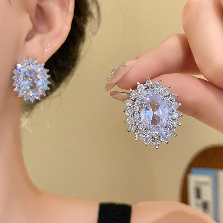 Pendientes de diamantes con incrustaciones de aceite de gota de mariposa azul con aguja de plata Pendientes de temperamento fresco pequeño y artístico Pendientes de alta calidad de lujo ligero de moda