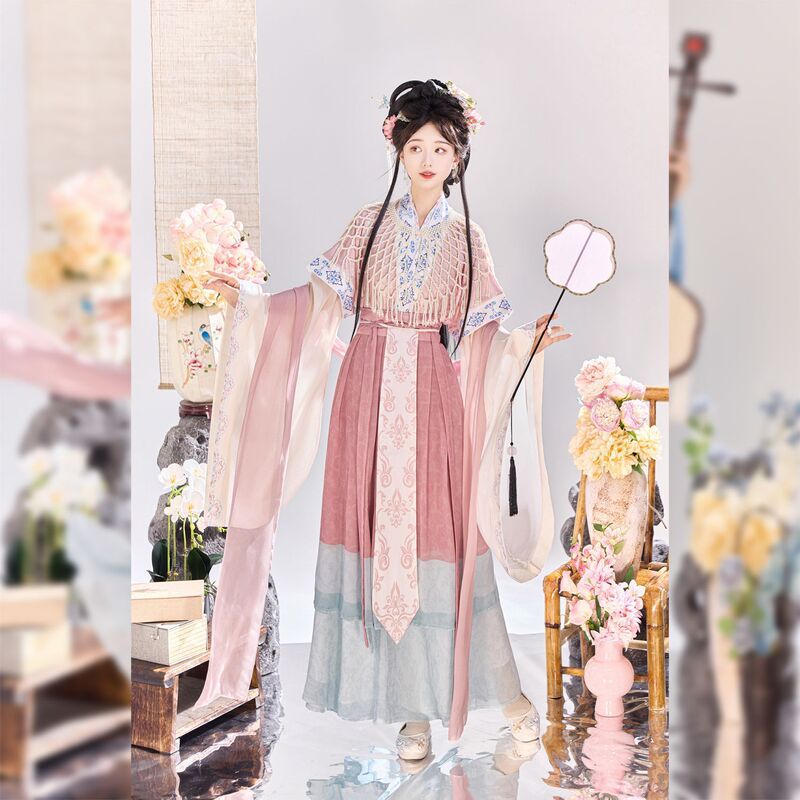 Wanqin Chang'E's New Wei and Jin Dynasty Lady-Style Costume, a Reproduction of Traditional Hanfu, Modified Traditional Clothing, Autumn and Winter Set