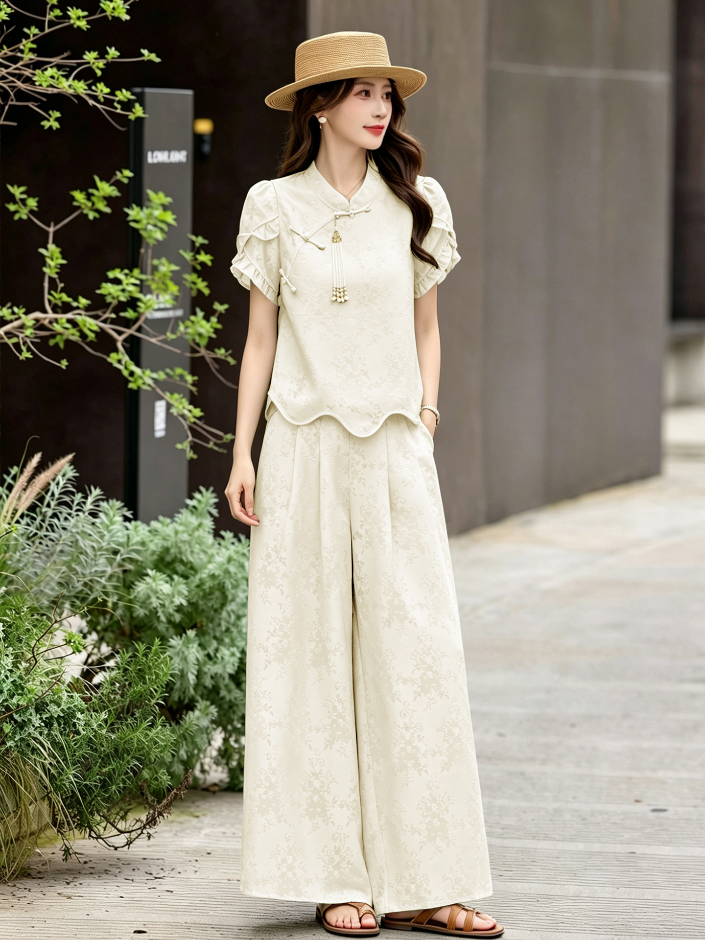 Bộ áo sơ mi họa tiết jacquard kết hợp quần ống rộng cạp thun hai mảnh thời trang — Vàng kem, xanh lá cây