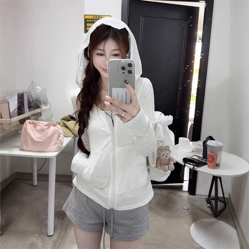 Lazy Style Sports Suit, White Hooded Sun Protection Long-Sleeved Jacket, Women's Spring Hot Pants, Casual Pants, Shorts Two-Piece Set Lazy Style Sports Suit, White Hooded Sun Protection Long-Sleeved Jacket, Women's Spring Hot Pants, Casual Pants, Shorts Two-Piece Set