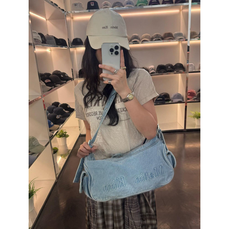 Korean designer denim handbag, Korean-style ins-inspired versatile commuter shoulder bag, stylish underarm bag