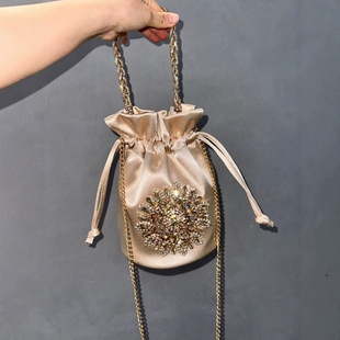 �����z�����ռ{��������ڳ��KС�����\�Ҵ����ҿմ�13*17��
