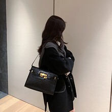 包包2021秋冬新款潮曼哈顿包鳄鱼纹法棍包凯莉包真皮单肩腋下包女