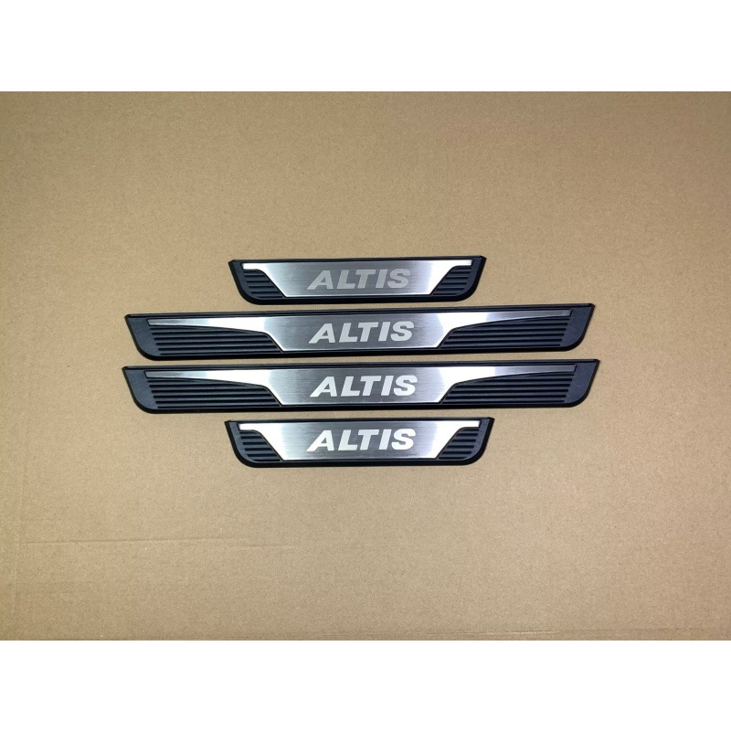 Suitable for Toyota Hilux BZ4X ALTIS VELOZ exterior door sill plate modification