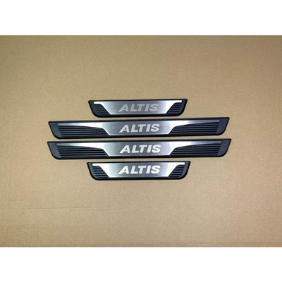 sill plate modification, Dekorativ pedal başlıqları - altis-exterior-door-sill-strip-black-base-with-silver-color