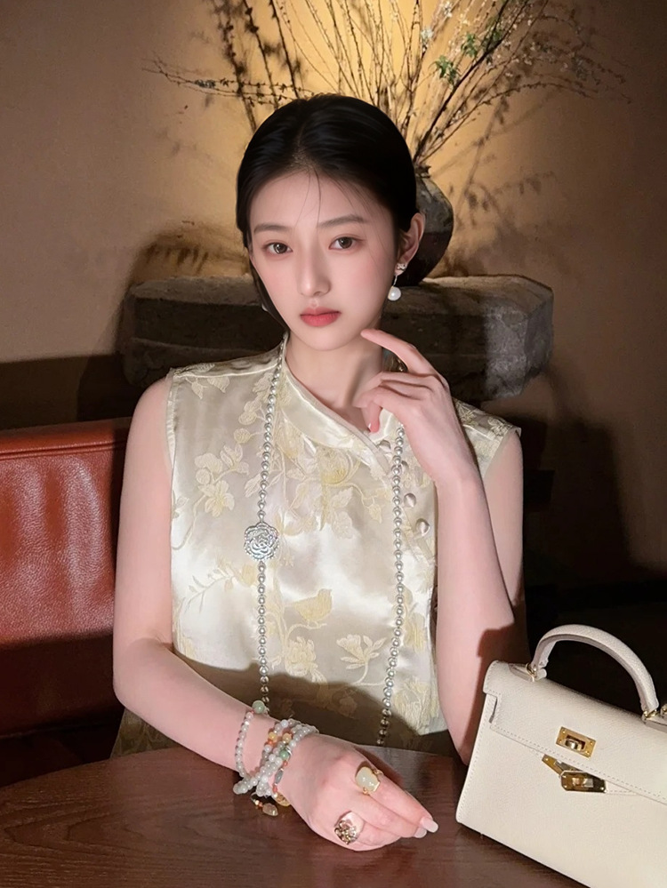 Áo vest không tay cổ đứng họa tiết jacquard phong cách tân cổ điển mùa hè 2026 — Màu hồng, Màu mơ