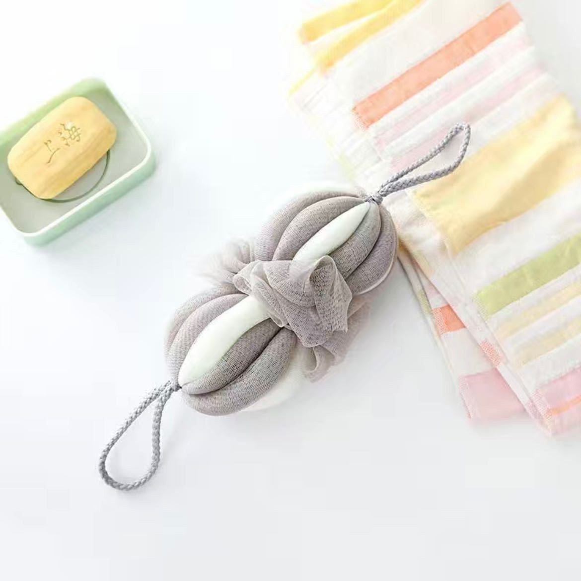 Pequeño pato amarillo cepillo de baño de pelo suave cepillo de baño de dibujos animados lindo frotar la espalda para adultos y niños artefacto de frotamiento de mango largo al por mayor