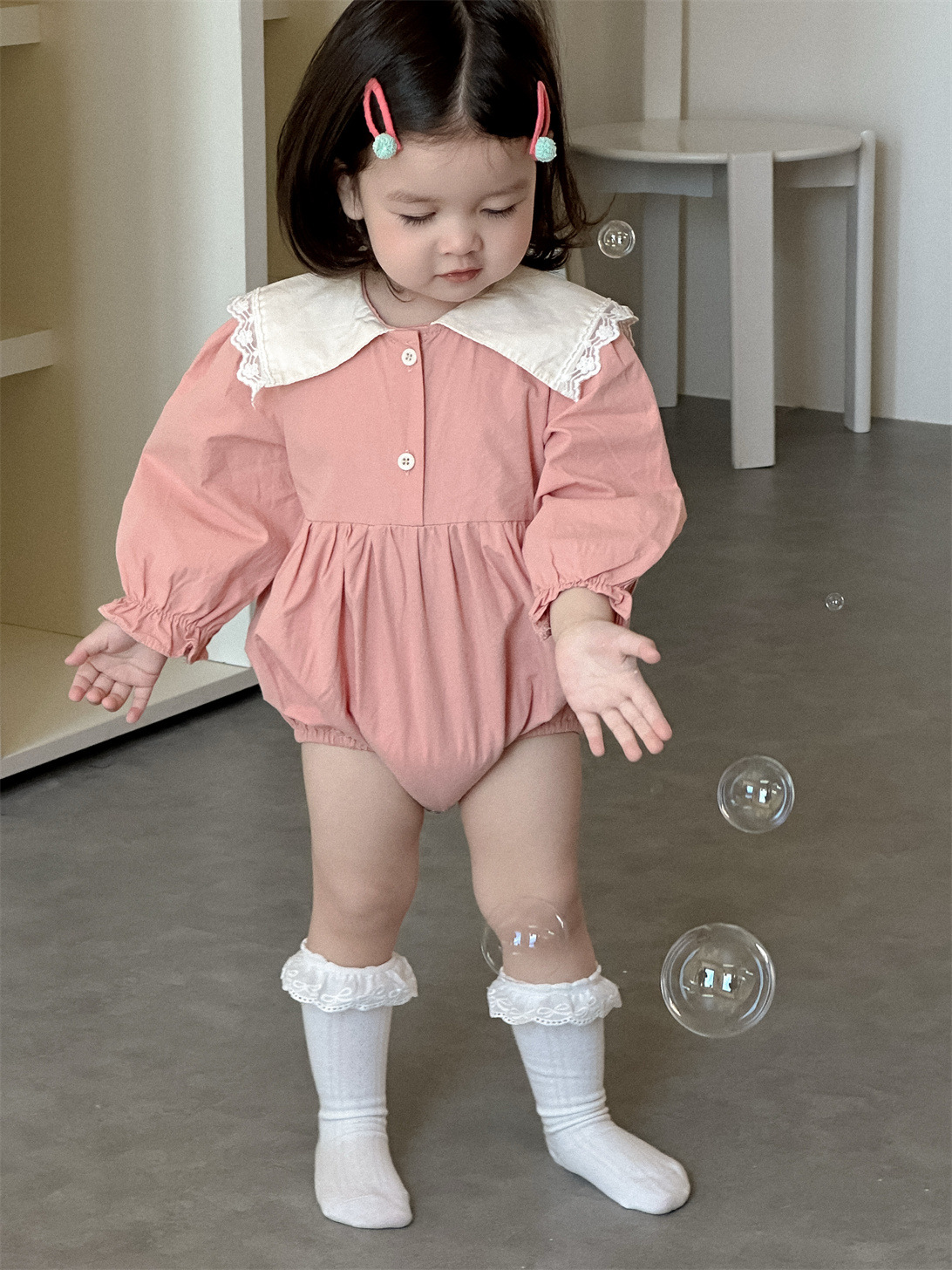 Mono con cuello de encaje para niñas, estilo coreano, ropa infantil, otoño 2025, nuevo mono para bebé, conjunto de otoño