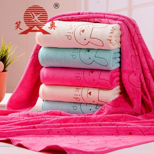Manufacturer wholesale cartoon printed bath towel soft water absorbent thickened microfiber 70*140 bath towel custom logo