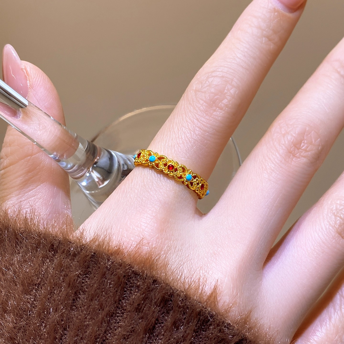 Sparkling Ring For Women, Crafted With Romance.Sleek & Comfortable, Designed To Highlight Your Charm.A Subtle Yet Stunning Piece For Dates,_voghion.com