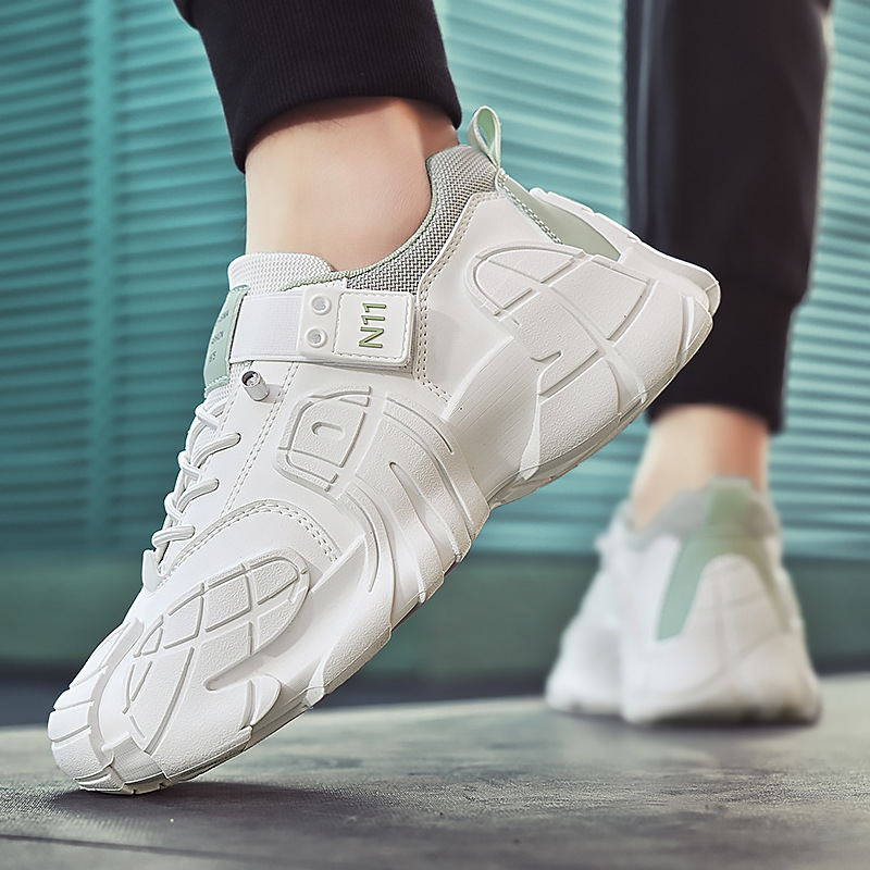 2025 otoño nuevos zapatos de skate casuales deportivos con suela gruesa zapatos de estilo de cuero de Hong Kong zapatos de pan de tamaño grande zapatos Gump zapatos para hombres