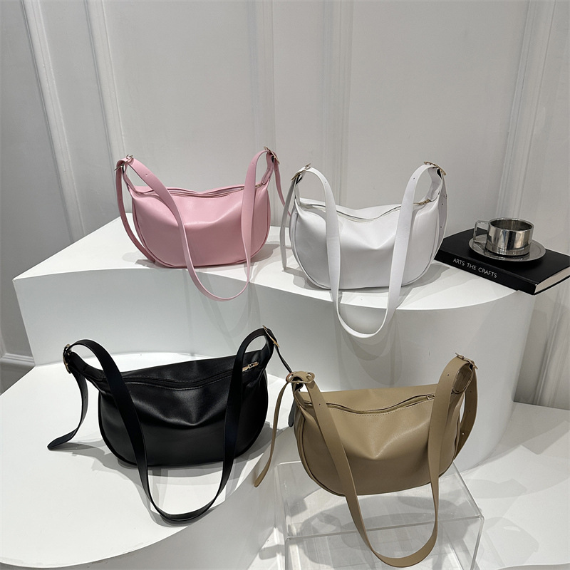 Bolso de mochila de primavera para mujeres 2025 nuevo bolso de bolsillo de moda bolso de mochila ligero bolso de brazo bolso de mochila de hombro casual