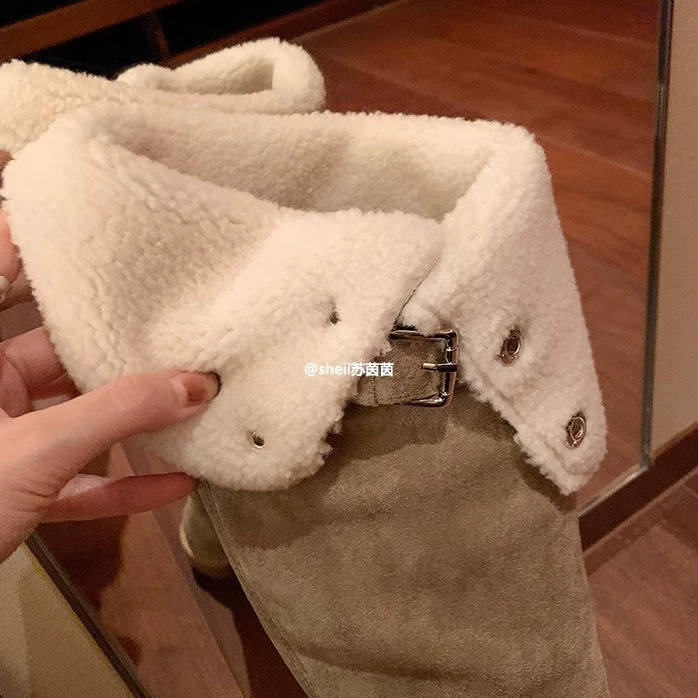 Fleece high boots, (Physicals)