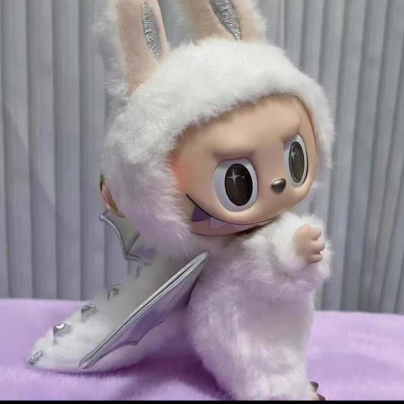 大天使ラブブ在庫あり Labubu ビッグリーダー ブラインドボックス 手作りオフィスフィギュア 第一世代 ビニールぬいぐるみ ペンダント スイートハート|undefined