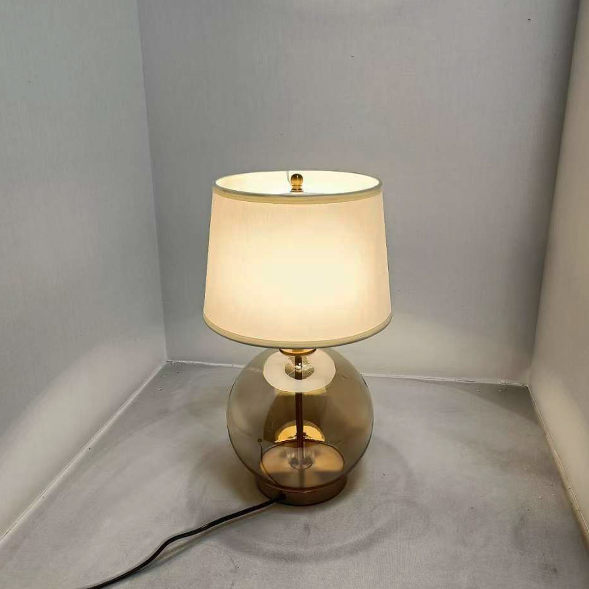 European-Style Decorative Table Lamp, Light Luxury, High-End Creative Hotel Living Room, Dining Room, Villa Bedroom Fabric Bedside Lamp