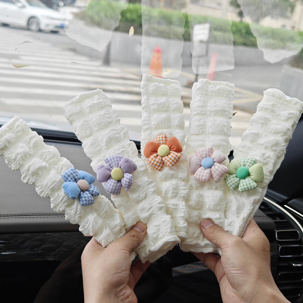 Fresh and Simple Floral Car Seatbelt Shoulder Pad, Car Seatbelt Decoration, Anti-Wear Clothing, High-End Decorative Accessory