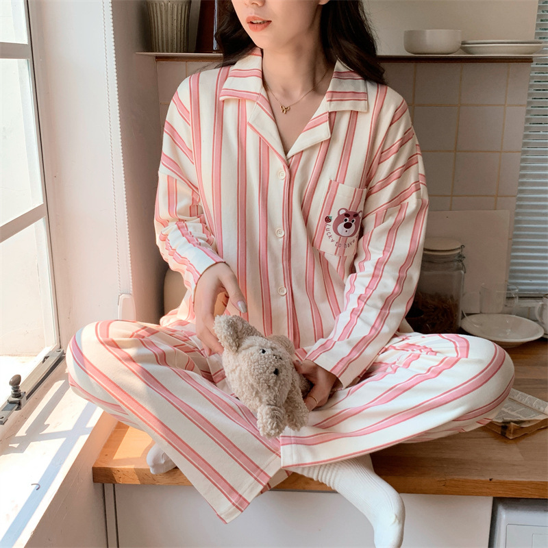 Demi-season long-sleeve