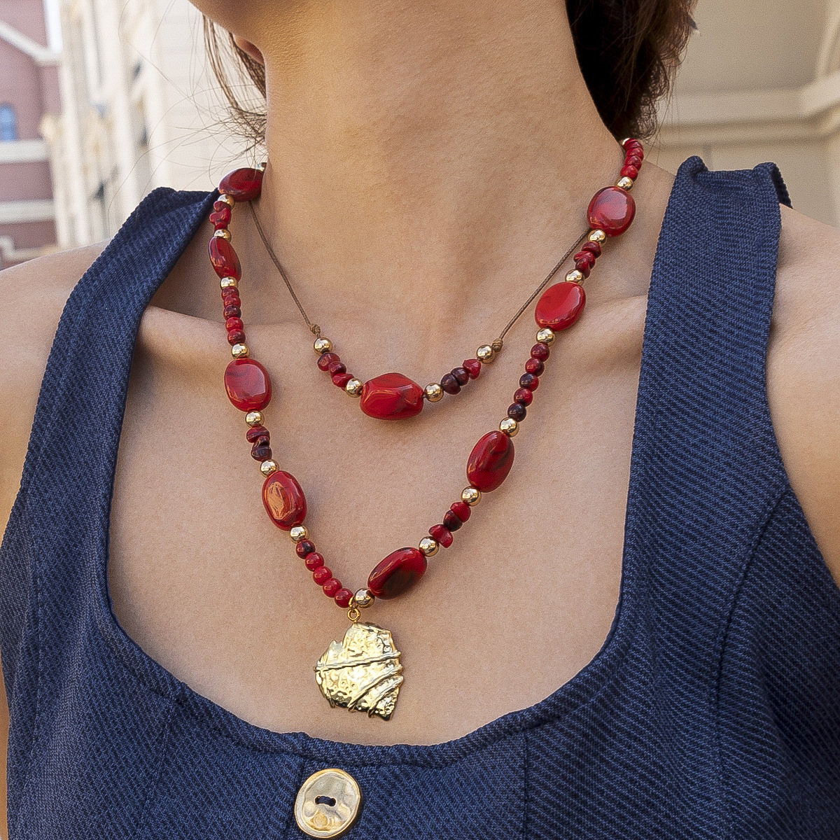 Collar de acero inoxidable de alta calidad de lujo ligero con cuentas de amor, collar de textura superpuesto con cadena clavícula de alta calidad