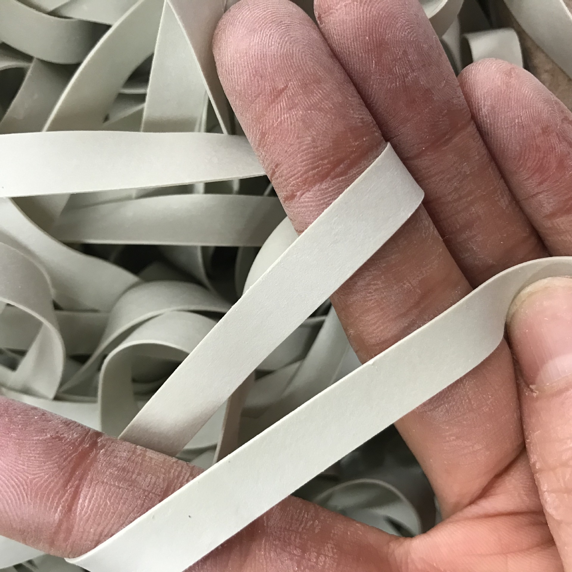 黑白色乳胶橡筋 泳衣泳裤弹力橡胶片泳帽高防水橡皮筋橡胶带弹力