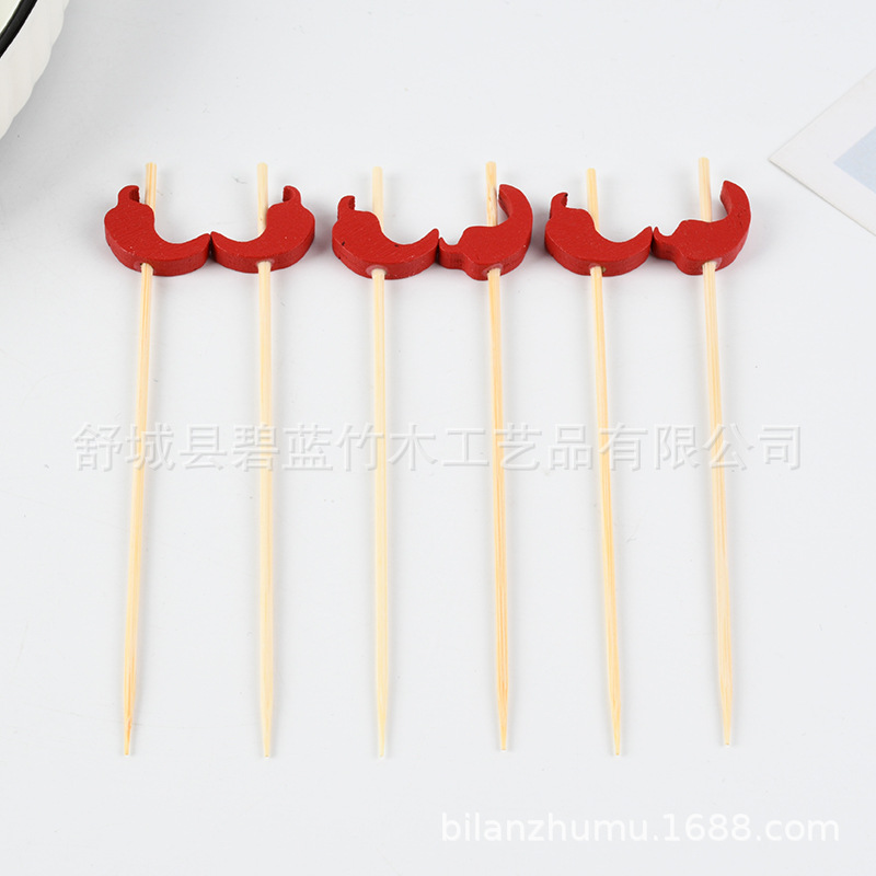 Pimienta roja al por mayor palo de fruta palo de bambú creativo de pastel de decoración horquilla de fruta creativo de palo de fruta