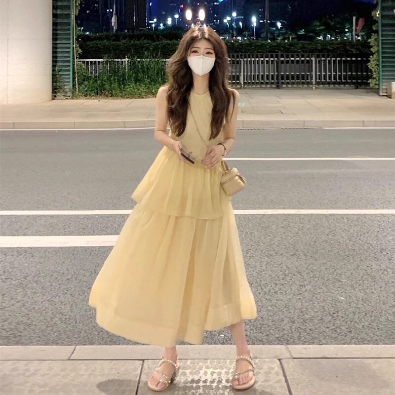 French-Style New Model, Beautiful and Simple Sleeveless Dress, Waist-Cinching and Slimming, Gentle First Love Style, Yellow Tank Dress for Women, Summer