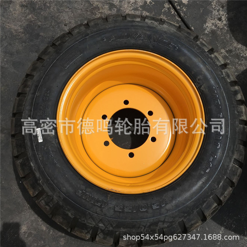 15,0/55-17 neumático empacadora puede ser equipado con anillo de acero al por mayor de la fábrica agrícola cosechadora de neumáticos de vacío