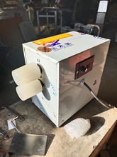 手动烧麦皮压花电动呼市烧麦皮压花机小型烧麦皮砸花机器厂麦太保