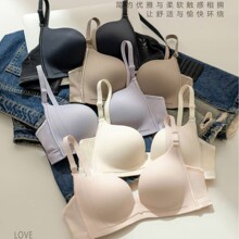 S211原版新款舒适内衣女士性感美感舒适承托聚拢无钢圈有型文胸罩