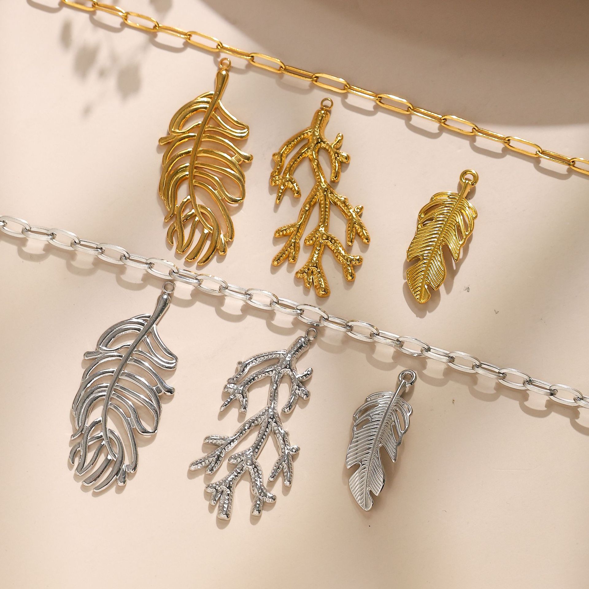 3g Weight 1 Piece 304 Stainless Steel Feather Pendant