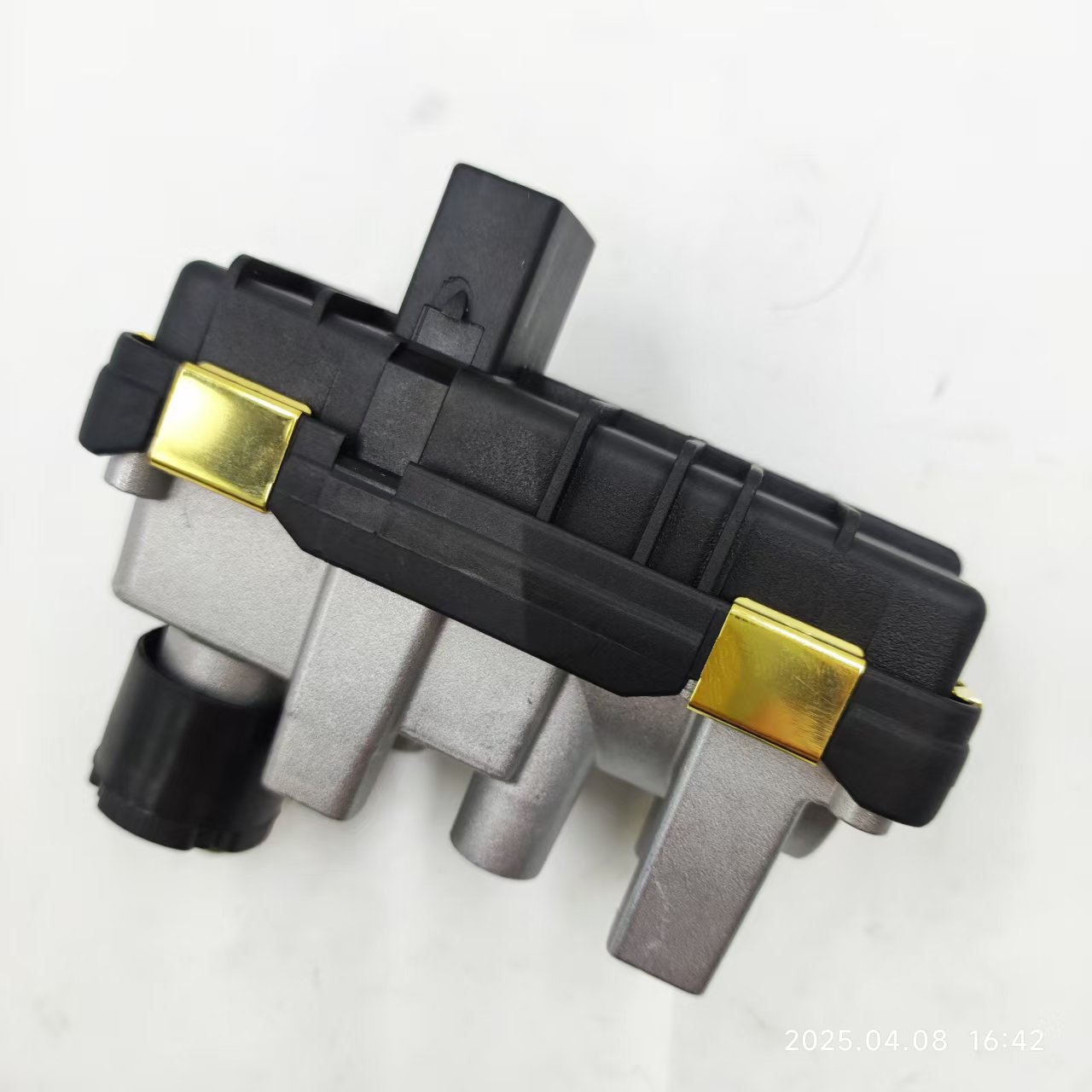 Actuador del Turbocompresor 3.0L 6NW010099-24 de Metal con Control Eléctrico para Range Rover RAM 1500 image 3