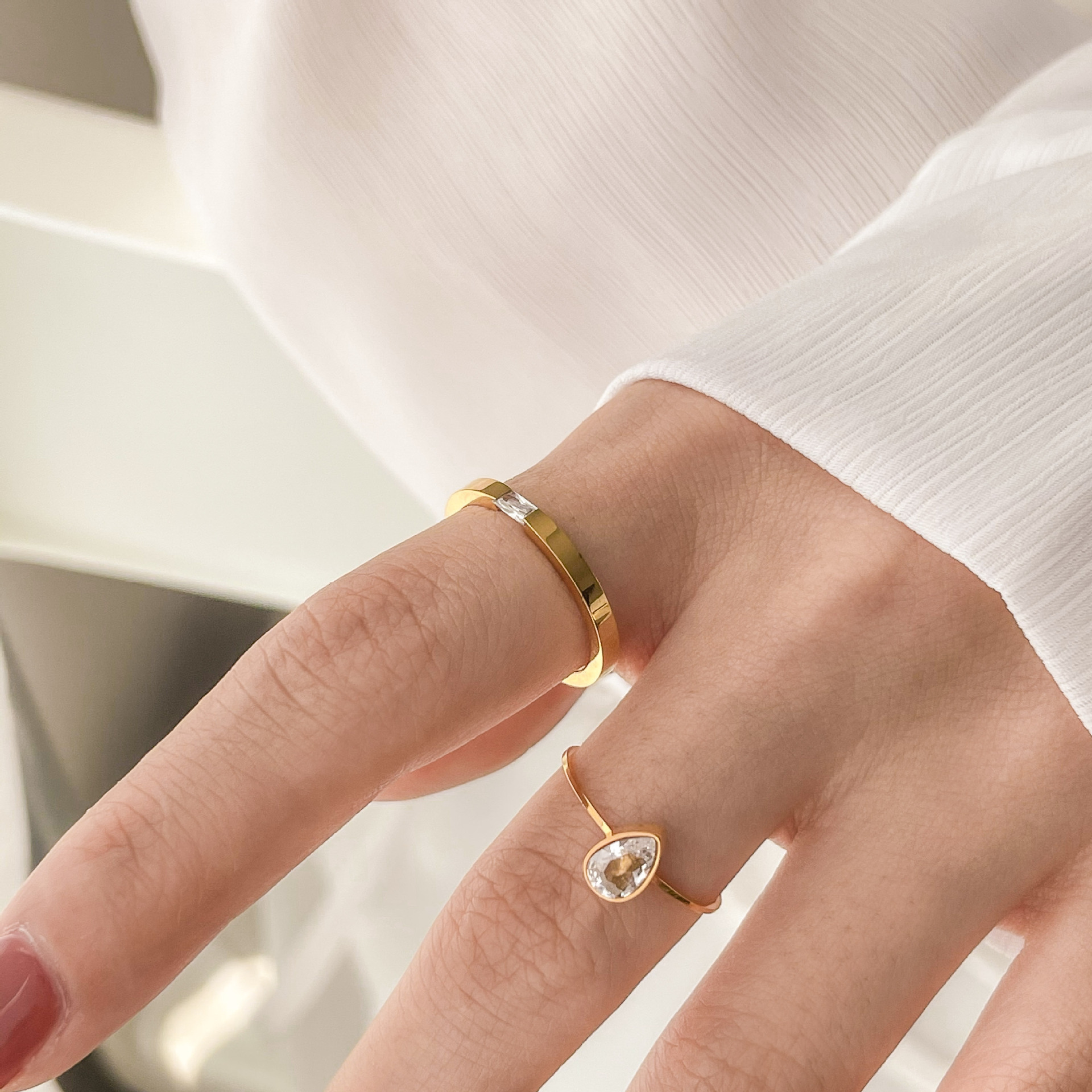 Water Droplets Pattern Women'S Gender Simple Style Water Droplets Titanium Steel Inlay Rhinestones Rings