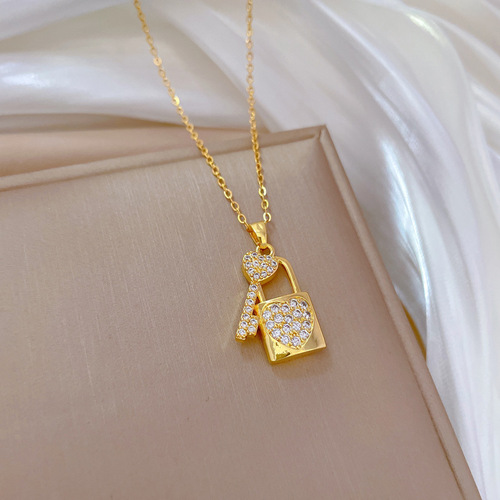 [Titanium Steel] Key Heart Lock Luxury Elegant Glittering Full Diamond Necklace Women's Versatile Clavicle Chain Titanium Steel Chain