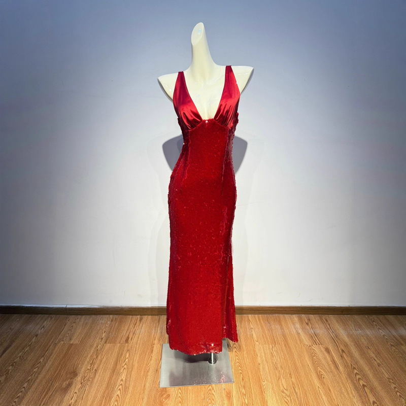 Foreign Trade Independent Station European and American High-End Women's Clothing Wholesale V Neck Suspender Sequin Date Christmas Photo Long Dress