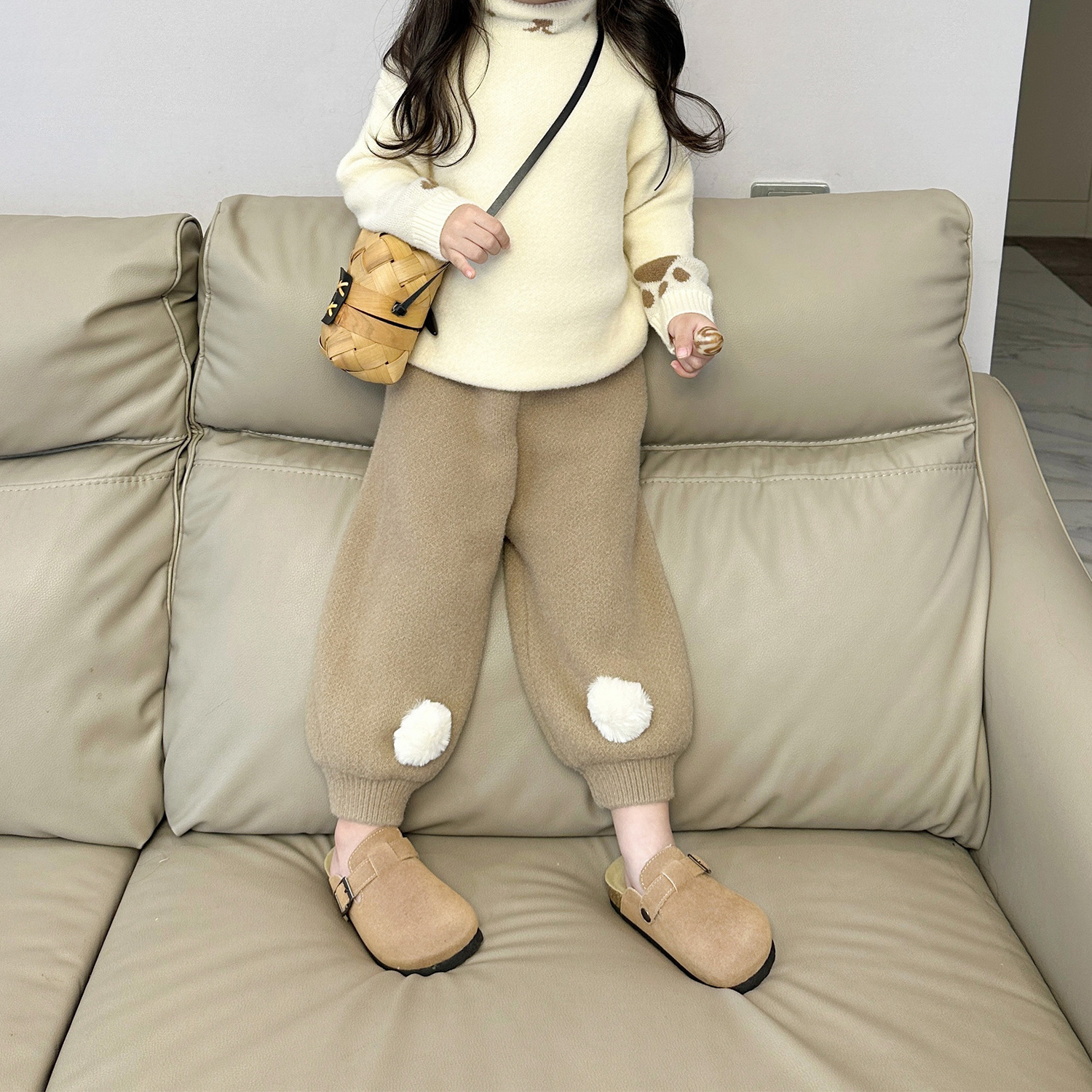 不退换原价46女童宝宝水晶绒针织奶奶裤秋冬新款防风皮毛球裤子