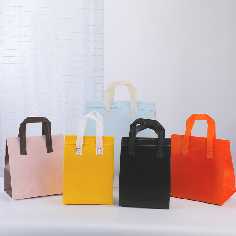 Zhejiang Manufacturer Takeaway Insulated Bag Aluminum Foil Bag Milk Tea Cake Food Packaging Non-woven Tote Bag Customization