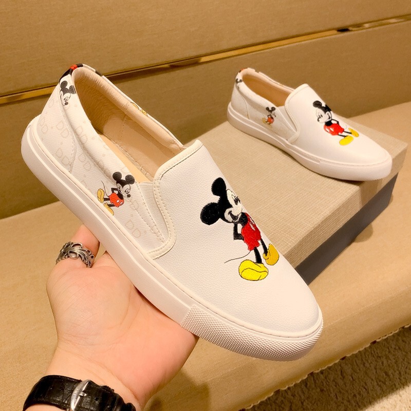 Fucci Men's Shoes European Station Trendy Brand High Version Little Bee Casual Leather Shoes Men's Sneakers One-Step Loafers Fucci Men's Shoes European Station Trendy Brand High Version Little Bee Casual Leather Shoes Men's Sneakers One-Step Loafers