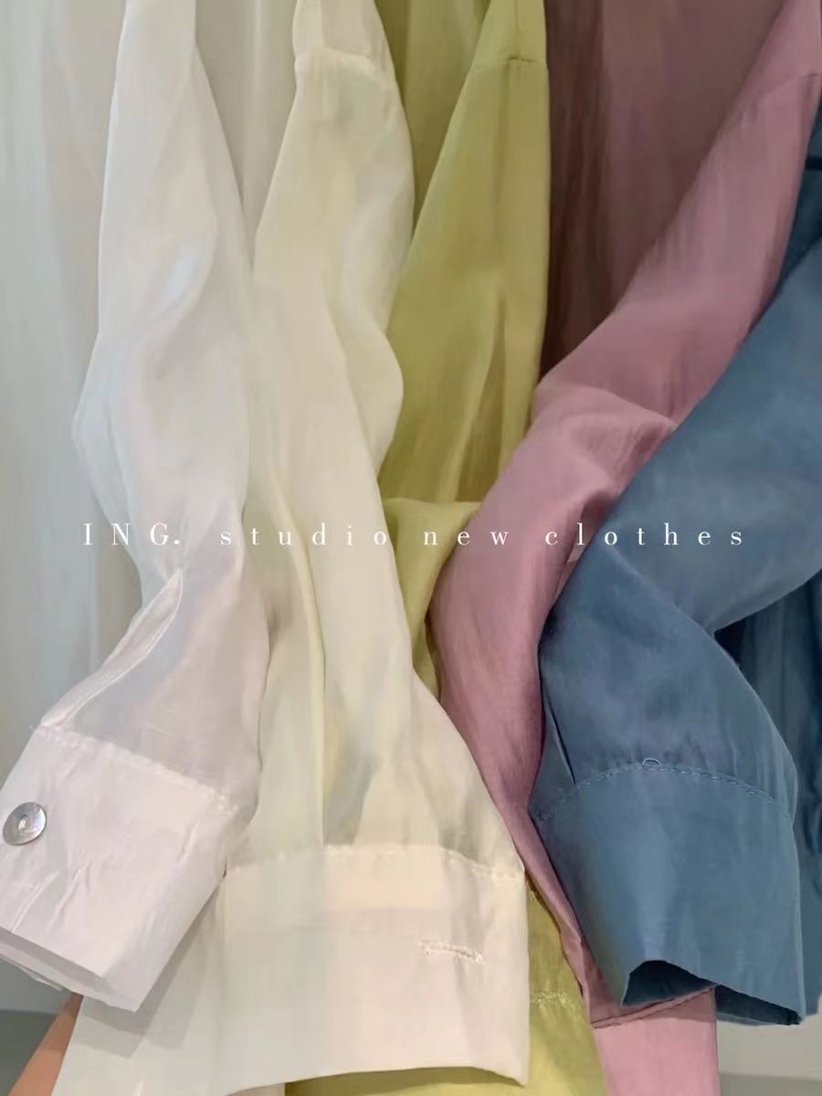 2023 여름 후면 분할 썬 스크린 셔츠 여성 디자인 센스 틈새 여름 외부 착용 탑 루즈 코트 셔츠 ROGA