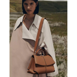 �羳����С��Ʒ�ƴ�����PoL�¿�MOKKIϵ���w�^���μ�б������Ů��