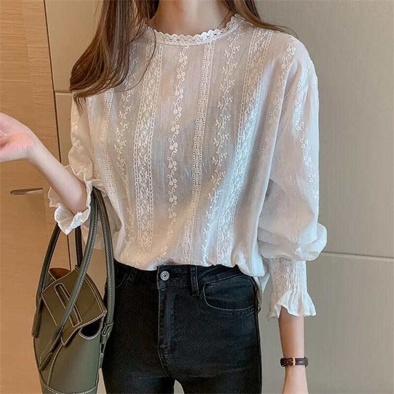 2022 Autumn new pattern Korean Edition temperament Long sleeve Lace shirt Socket pagoda sleeve jacket white Base coat