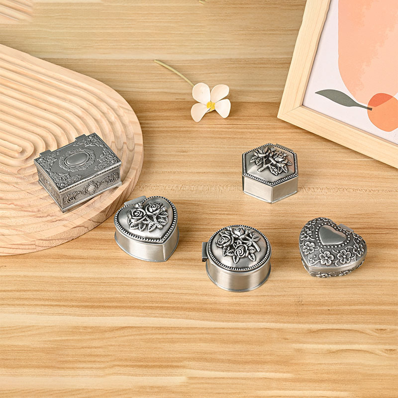 Manufacturer Customized Creative Retro Classic Metal Jewelry Box Small Ring Earrings Bracelet Jewelry Box