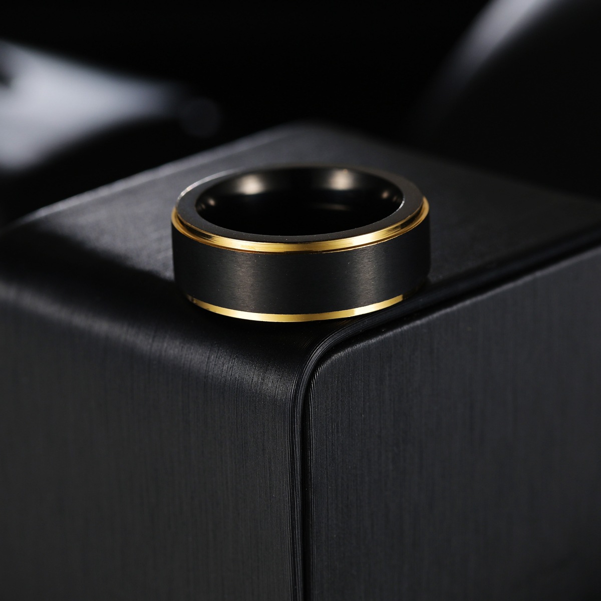 Fashion Circle 304 Stainless Steel No Inlaid Gold Plated PVD Coated Men'S Men Band Rings display picture 1