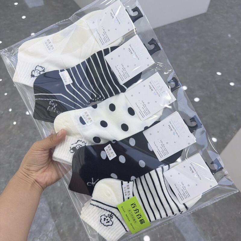 Spring and Summer New Women's Cotton Gray Ankle Socks, Trendy Student Socks, Sports Casual Japanese and Korean Style Socks, College Style Short Socks Spring and Summer New Women's Cotton Gray Ankle Socks, Trendy Student Socks, Sports Casual Japanese and Korean Style Socks, College Style Short Socks